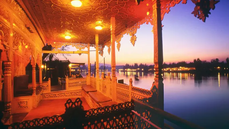 Houseboat overlooking Dal Lake at sunset