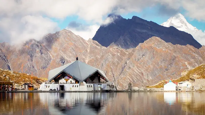 Hemkund Sahib Glacial Lake