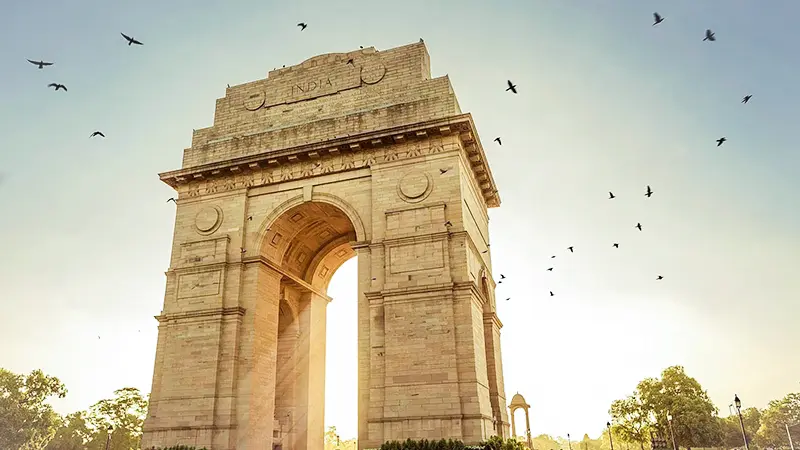 India Gate war memorial at sunrise in New Delhi