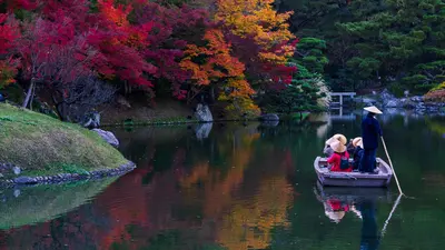 Kyoto Garden Boat Autumn Scenery
