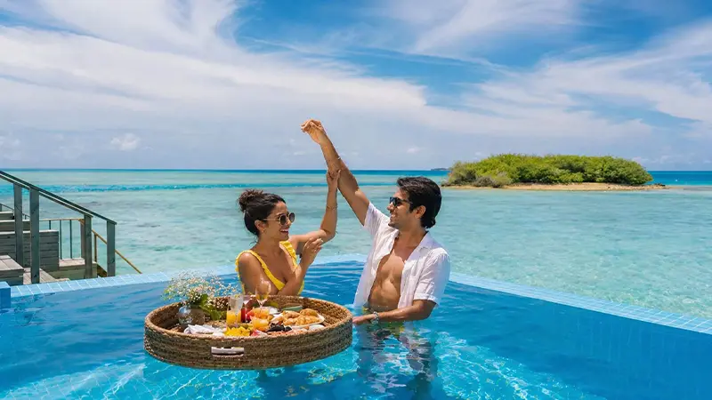 Maldives Infinity Pool Honeymoon