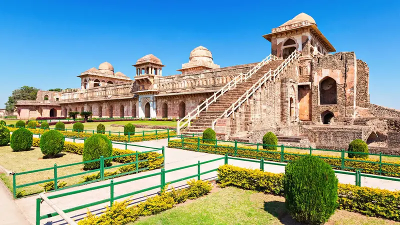 Mandu Jahaz Mahal Garden View