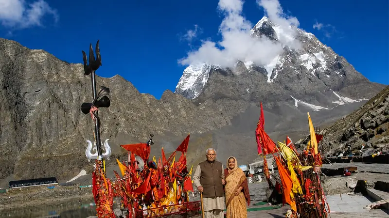 Manimahesh Pilgrim Family Sacred Lake