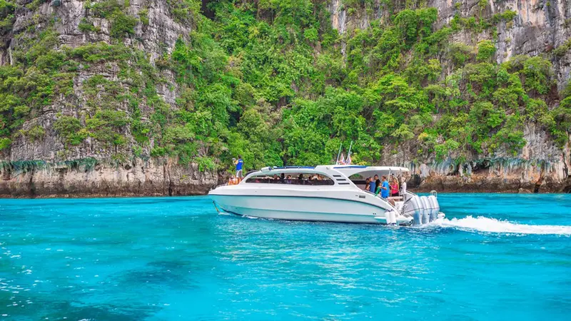 Phi Phi Speedboat Excursion