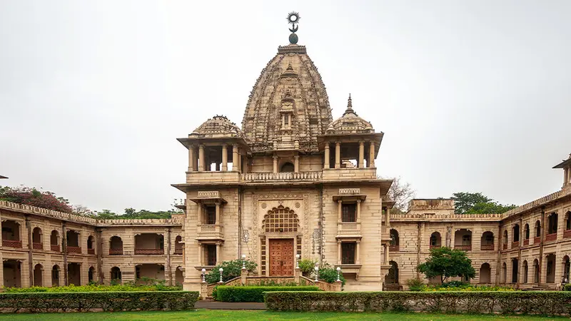 Shri Swaminarayan Mandir at Vadtal, an important spiritual landmark in Gujarat