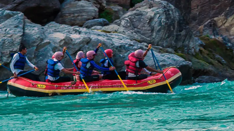 Team Whitewater Rafting Rishikesh