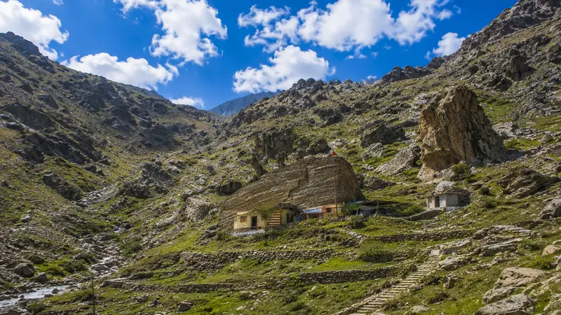 Vasudhara Valley Trek Mountain Hut