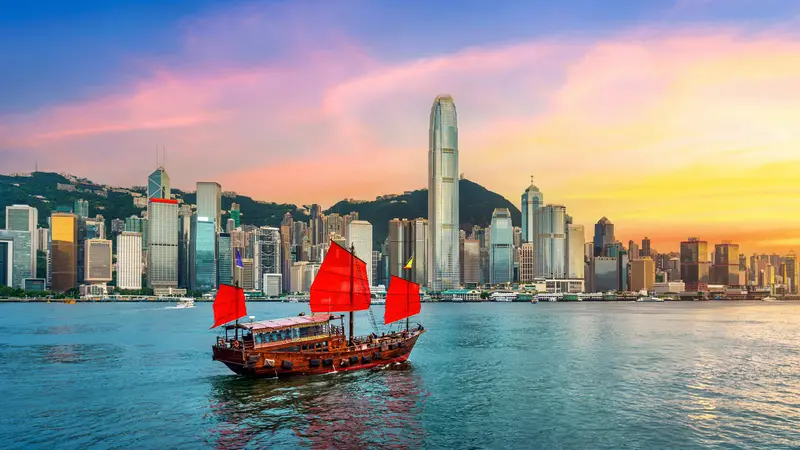 Victoria Harbour Traditional Junk Boat