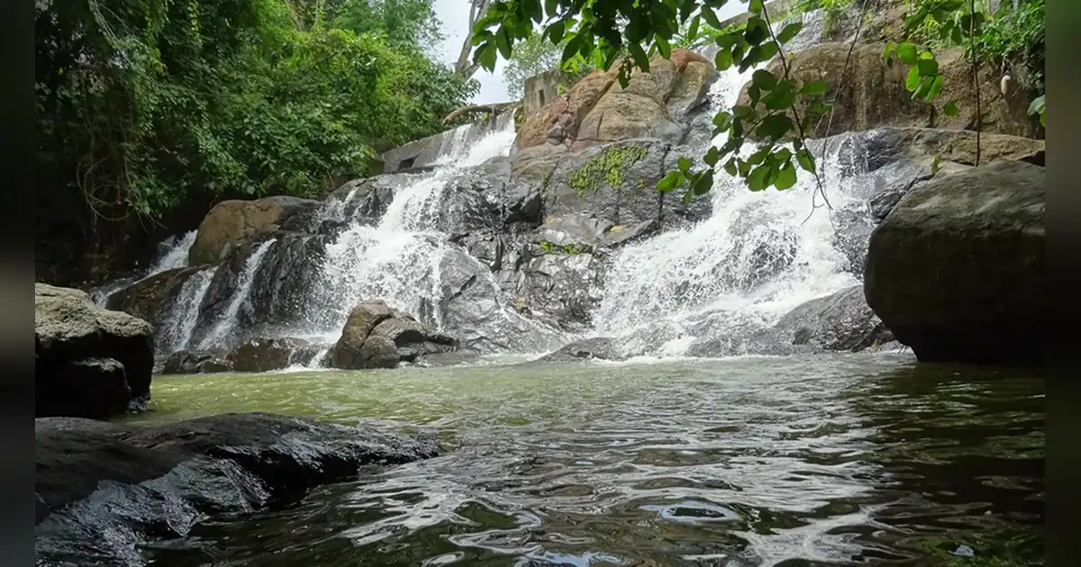 Aruvikuzhy Waterfalls