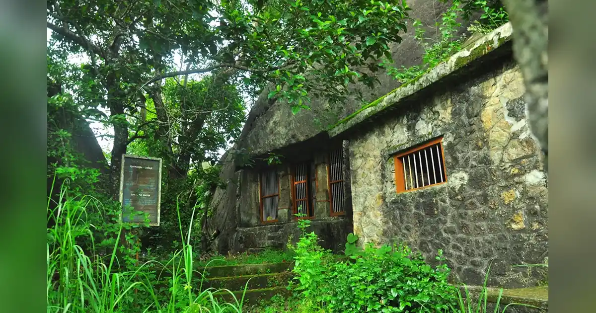 Thekkekudi Cave Temple