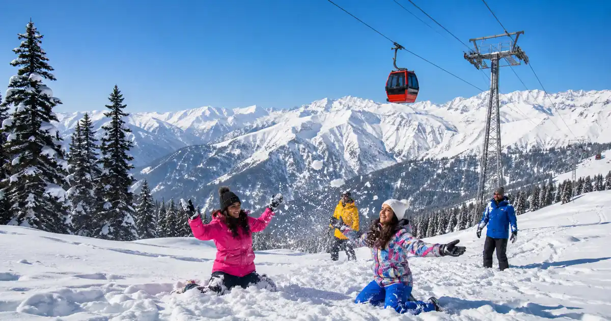 Gulmarg, Jammu Kashmir - Best Snowfall Destinations of India