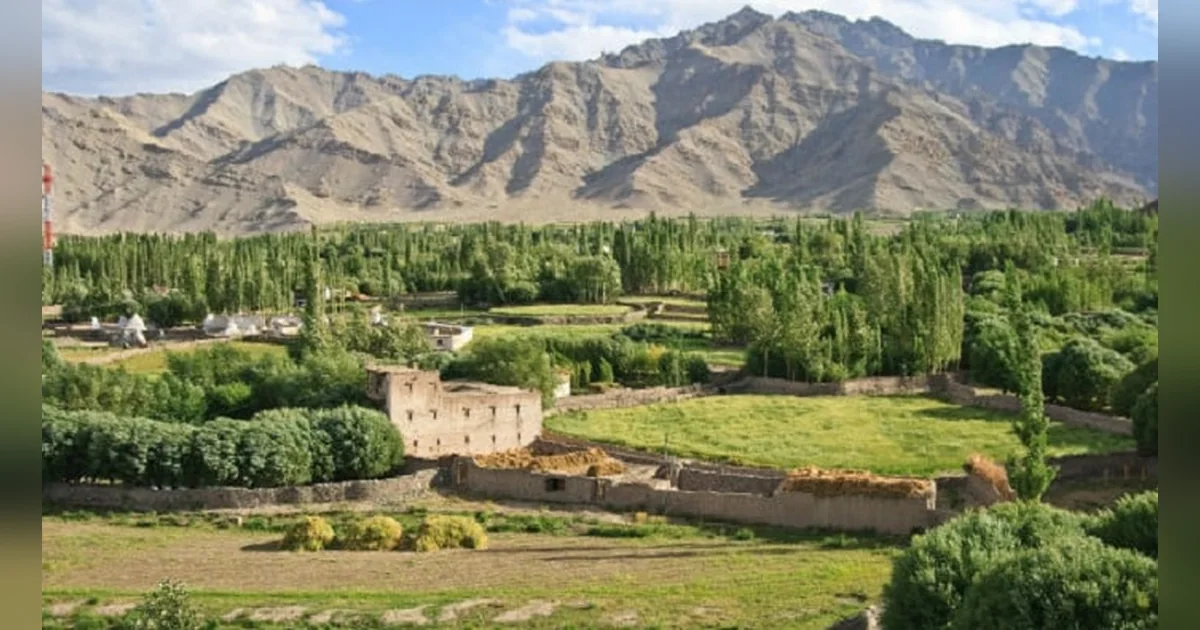 Dha Hanu Village