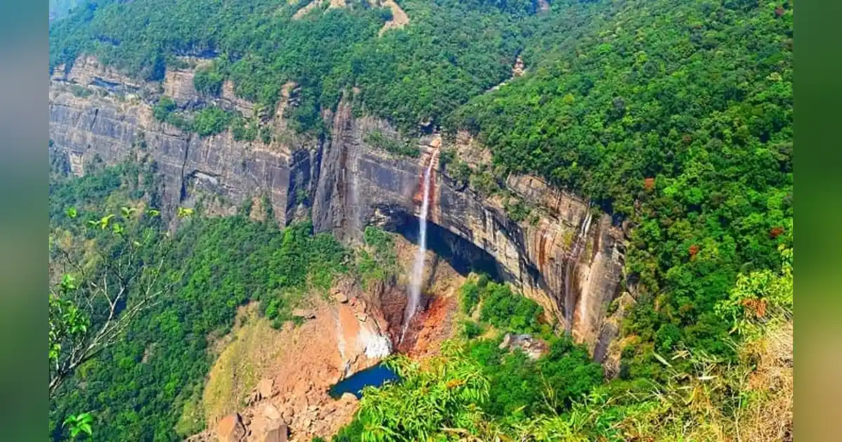 Nohkalikai Falls