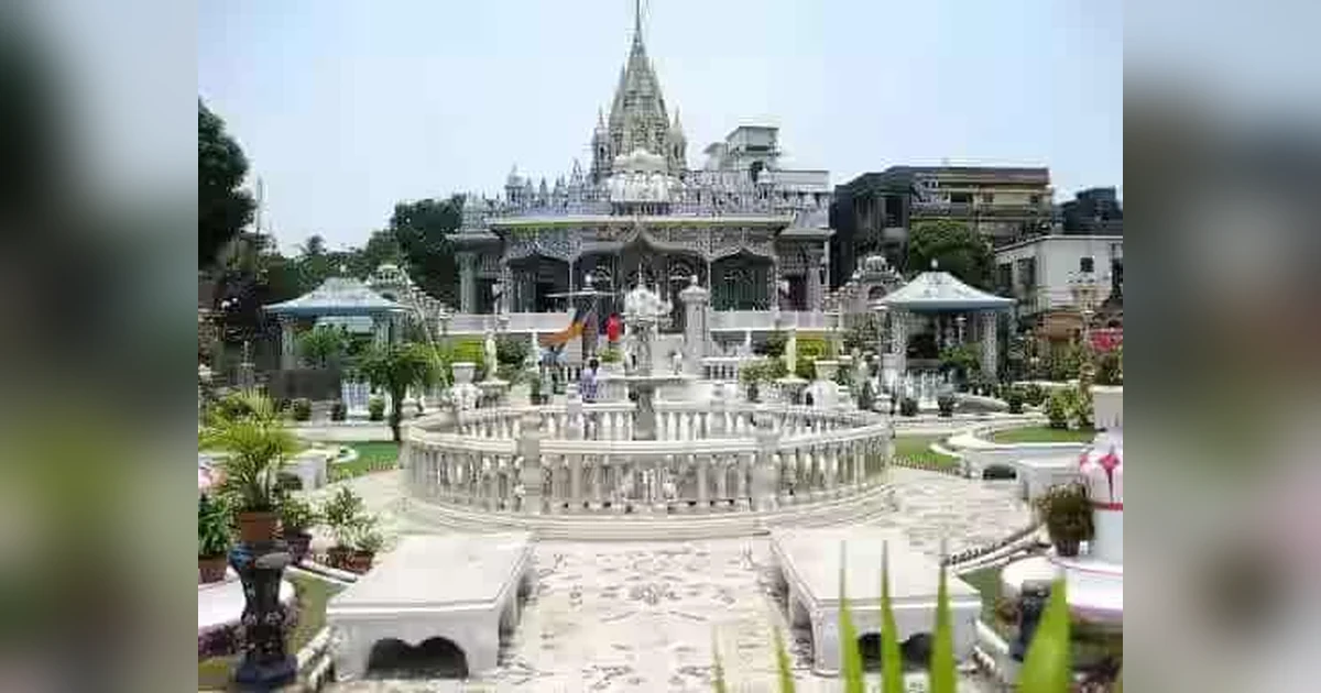 Koottamundu Glass Temple