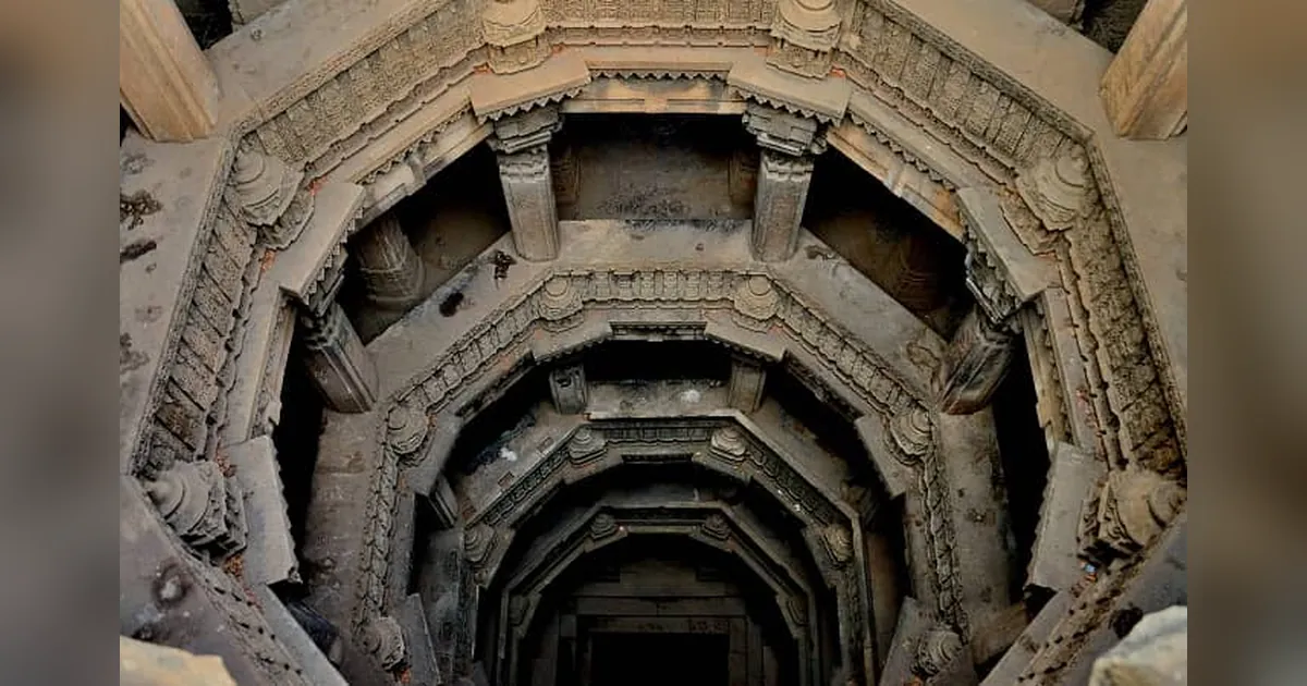 Dada Harir Stepwell