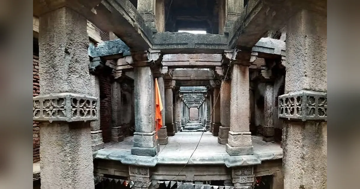Navlakha Vav