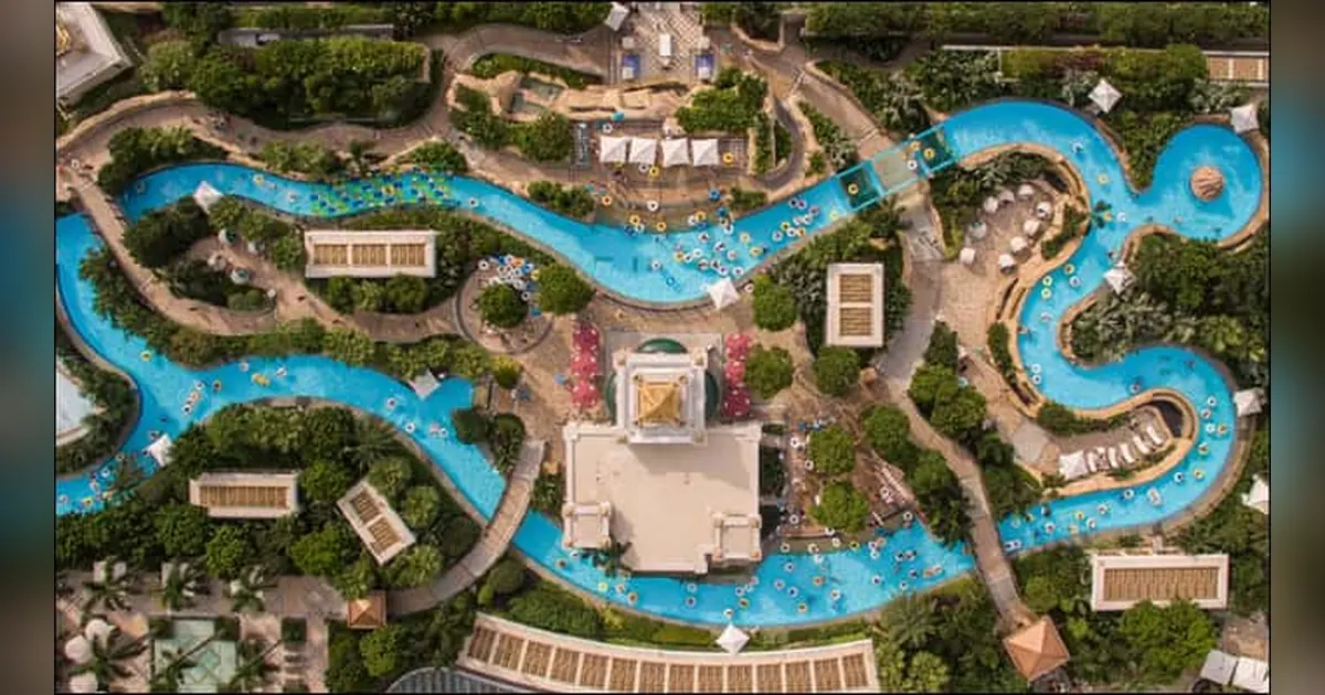 Grand Resort Deck