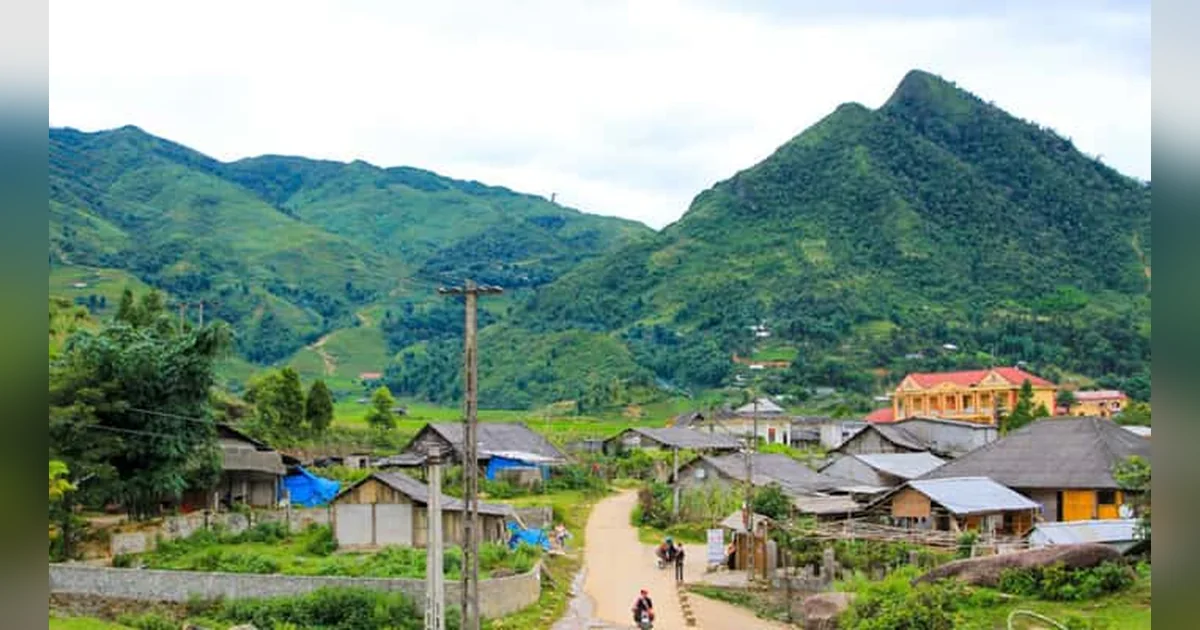 Ta Phin Village