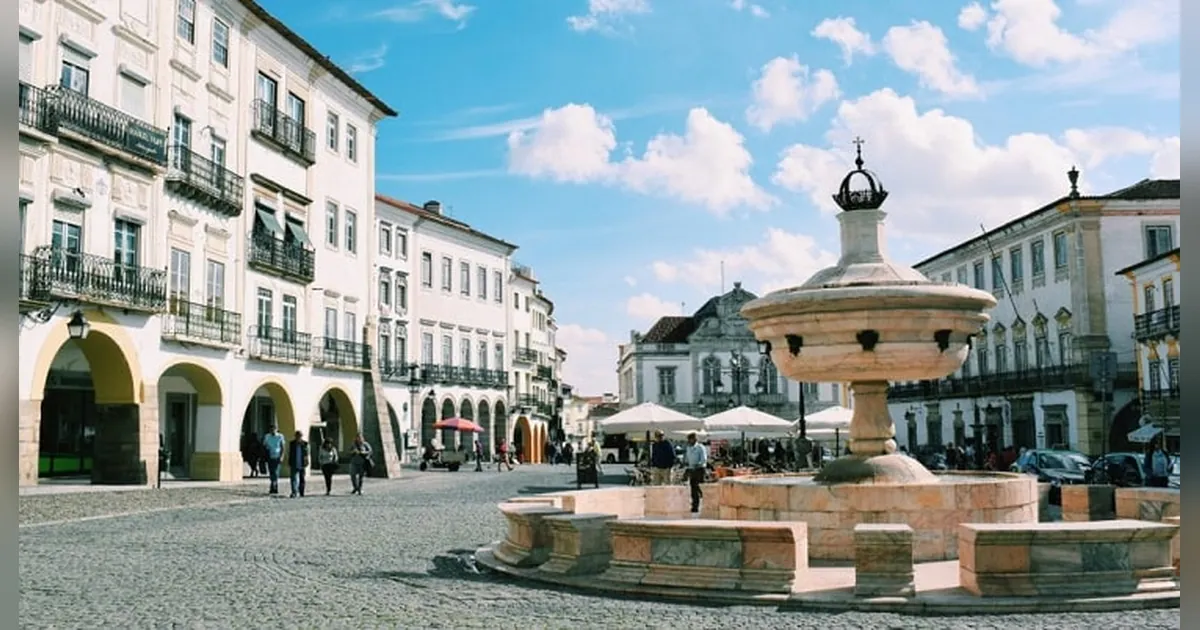 Evora