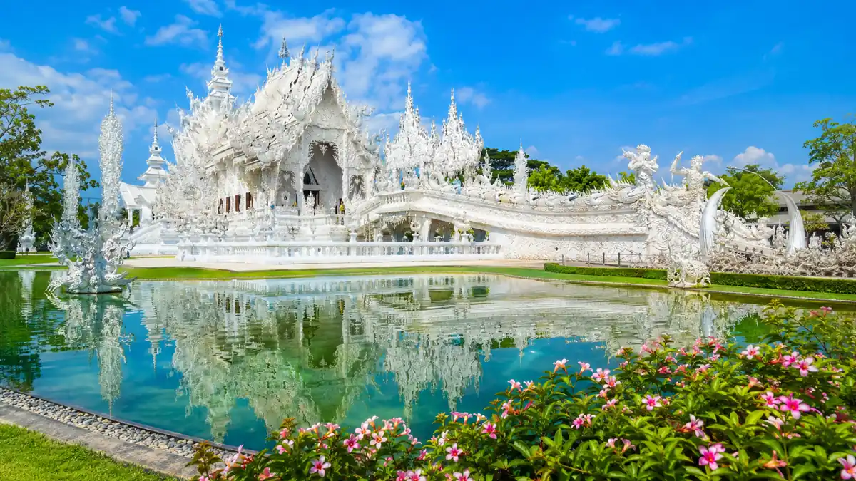 Wat Rong Khun White Temple in Chiang Rai, Thailand
