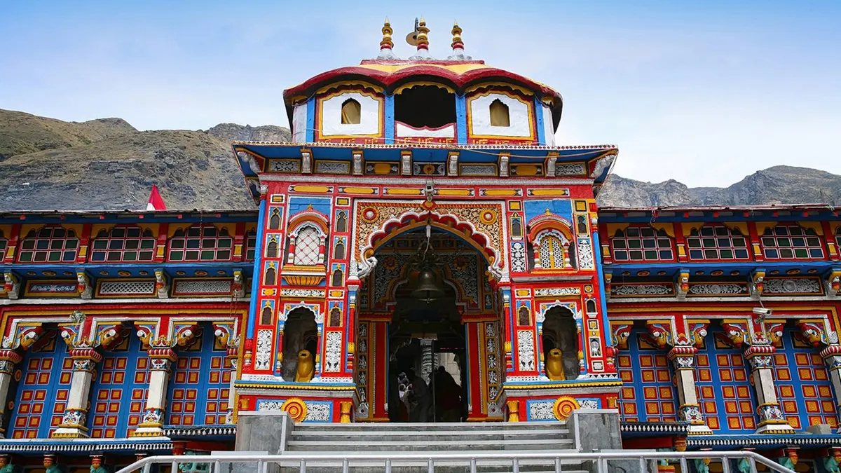Badrinath Temple serving as the spiritual base for the Satopanth Swargarohini Trek