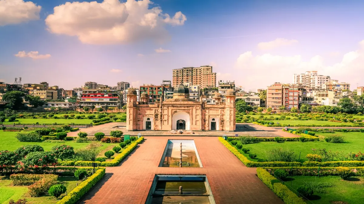 Bibi Ka Maqbara surrounded by landscaped gardens in Aurangabad
