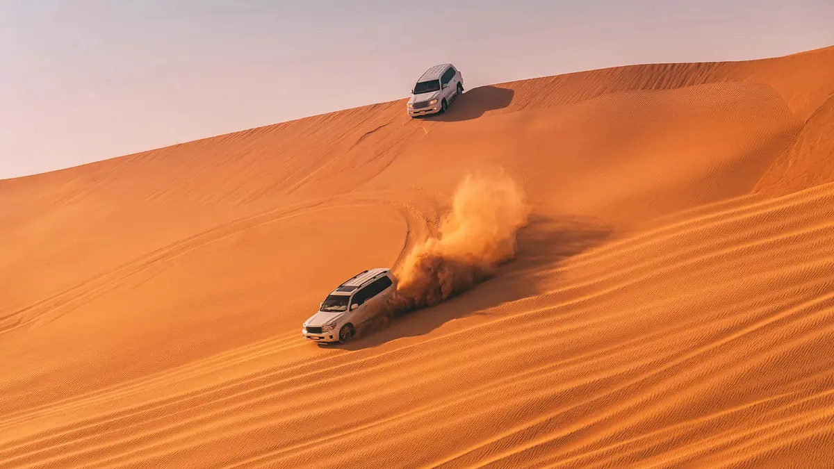 4x4 dune bashing adventure in Dubai desert safari