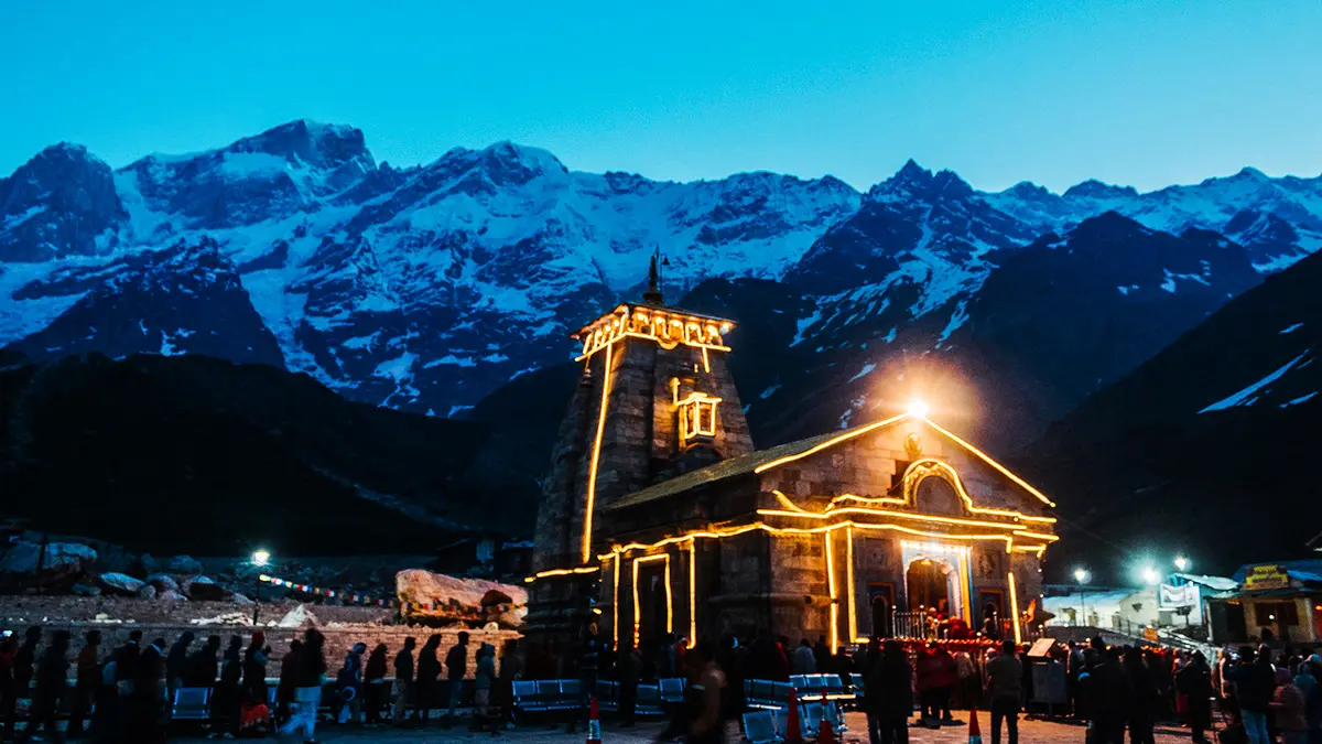 Kedarnath Temple illuminated during evening prayers in Uttarakhand