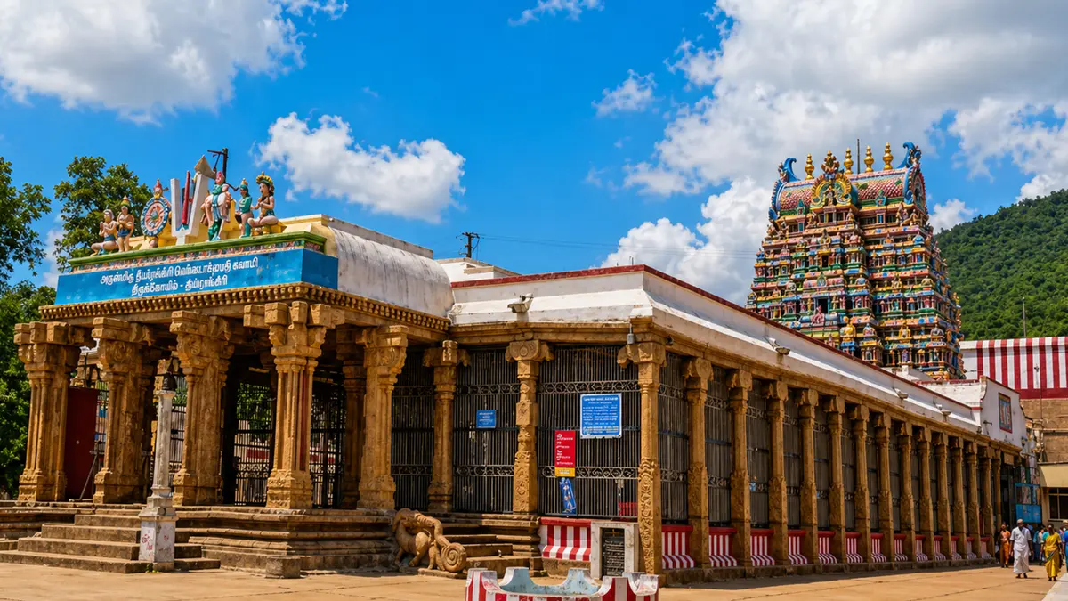 Meenakshi Temple entrance corridor