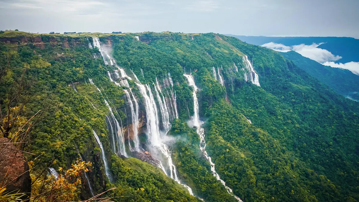 Nohkalikai Falls Cherrapunji Meghalaya