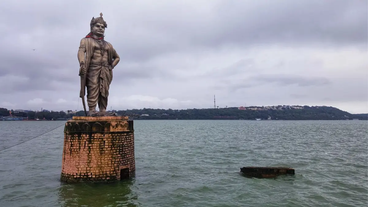 Raja Bhoj statue overlooking the Upper Lake in Bhopal