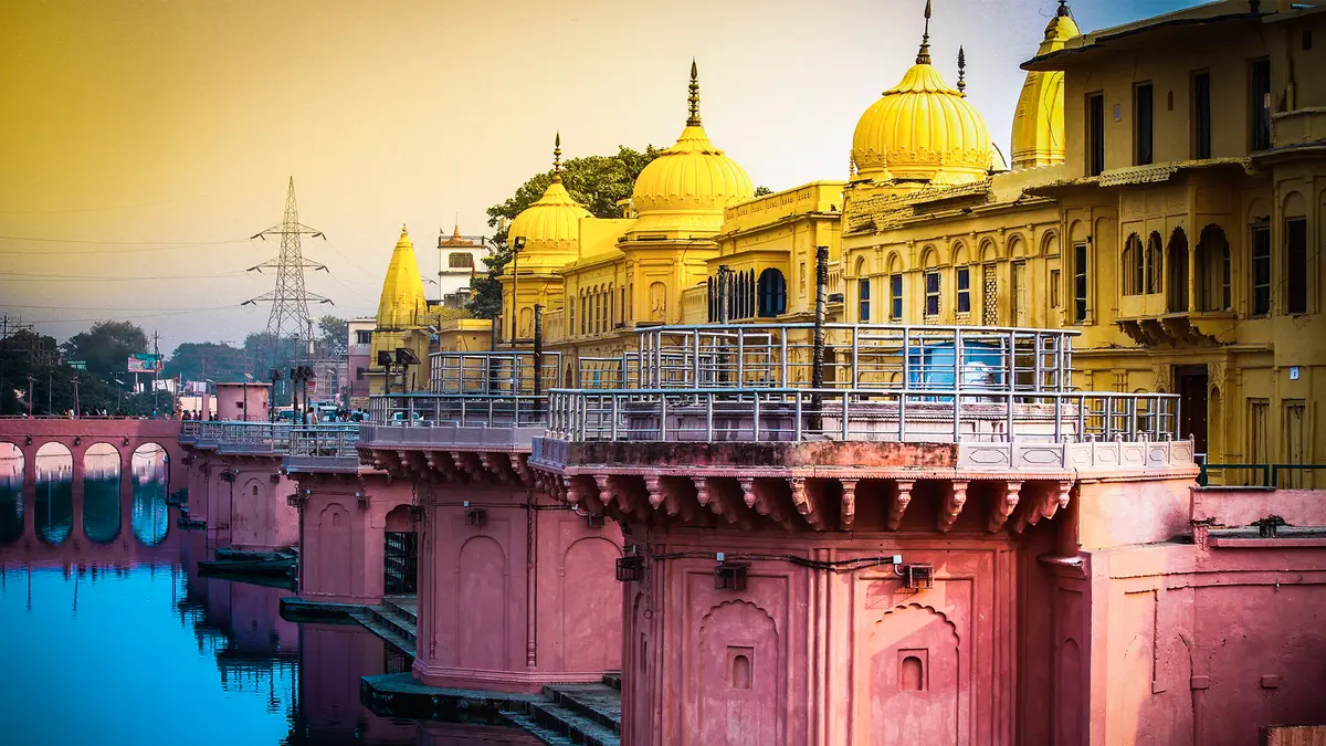 Scenic riverfront view of Ram Ki Paidi in Ayodhya during pilgrimage
