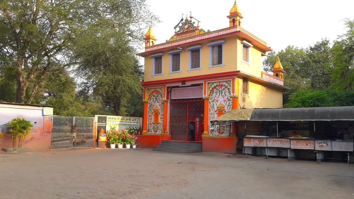 Mulagandha Kuti Vihara temple at Sarnath near Varanasi