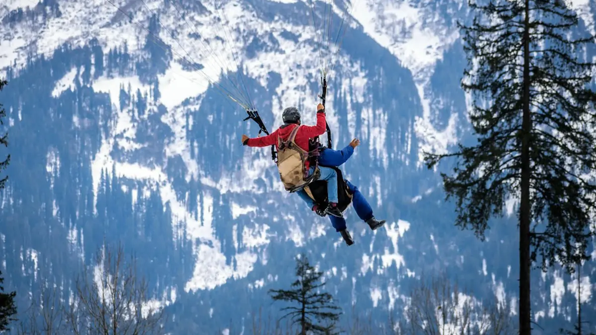 Paragliding in Solang Valley