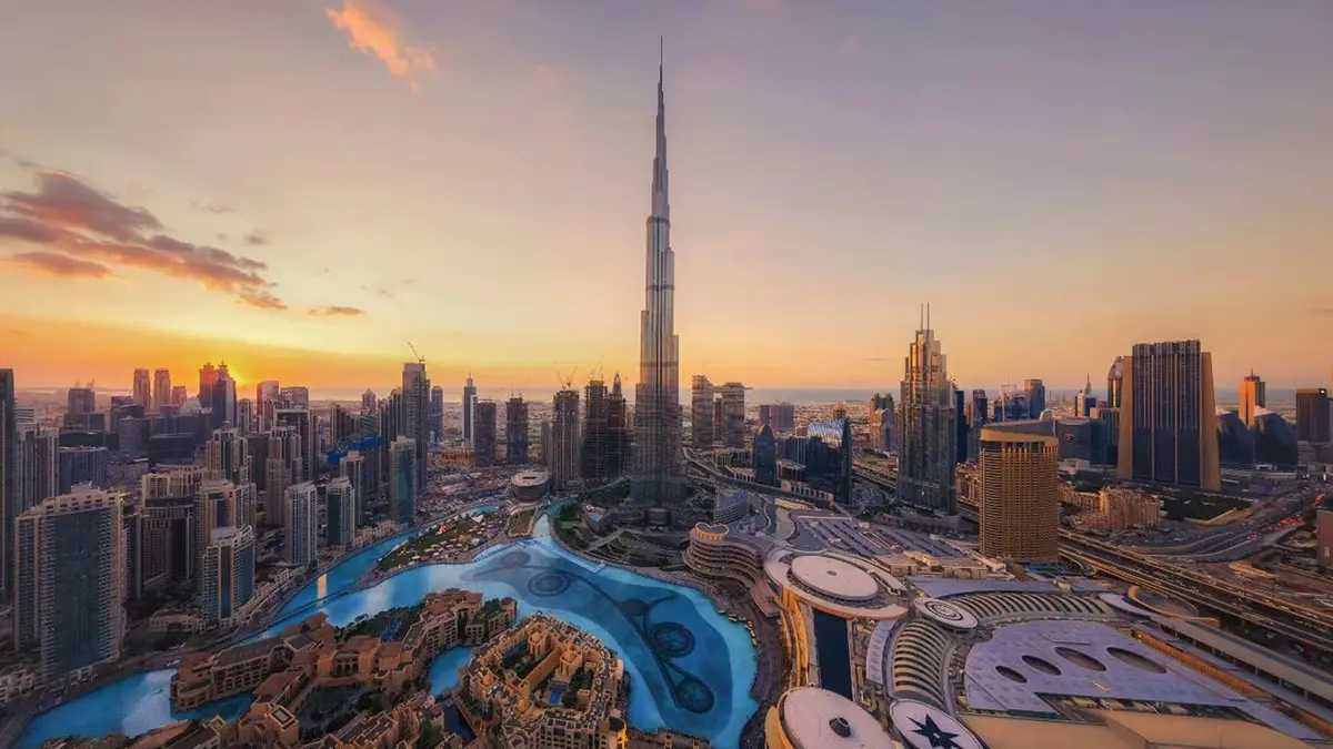 Sunset panorama of Burj Khalifa and the Dubai Fountain from Downtown Dubai
