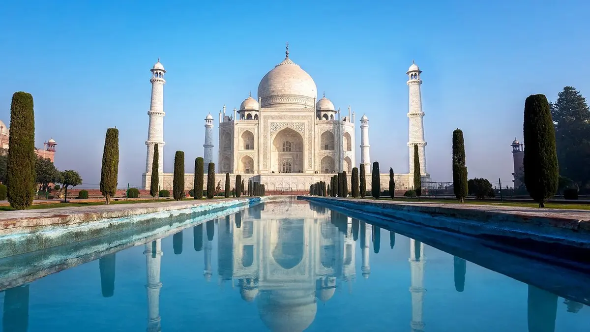 Sunrise view of the Taj Mahal in Agra