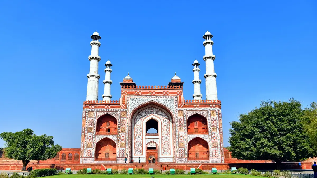 Mughal architecture of Akbar's Tomb at Sikandra in Agra