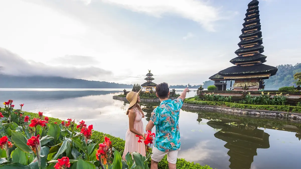 Ulun Danu Romantic Lakeside Visit