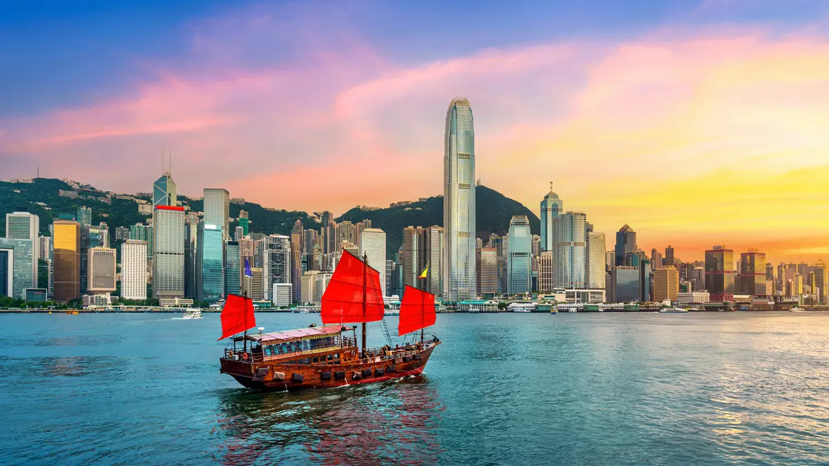 Traditional junk boat at Victoria Harbour