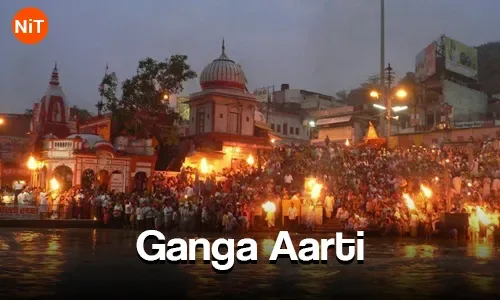 Evening Ganga Aarti ceremony at Har Ki Pauri in Haridwar