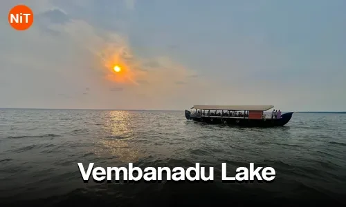Vembanad Lake sightseeing view