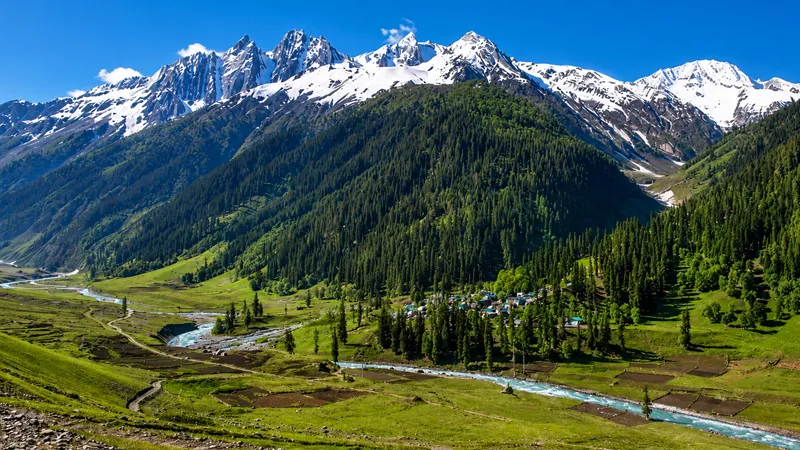 Sonamarg Tour Packages