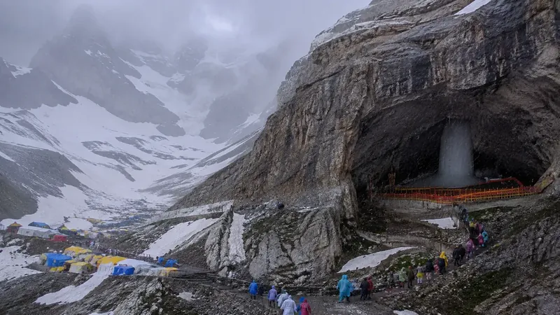 Amarnath Weather 2026: Best Time to Visit & Temperature
