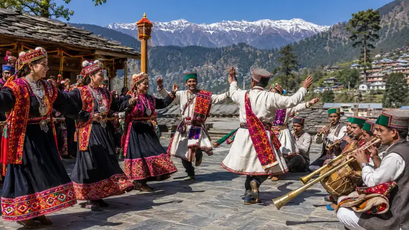 Culture of Himachal Pradesh - Arts And Crafts in Himachal Pradesh