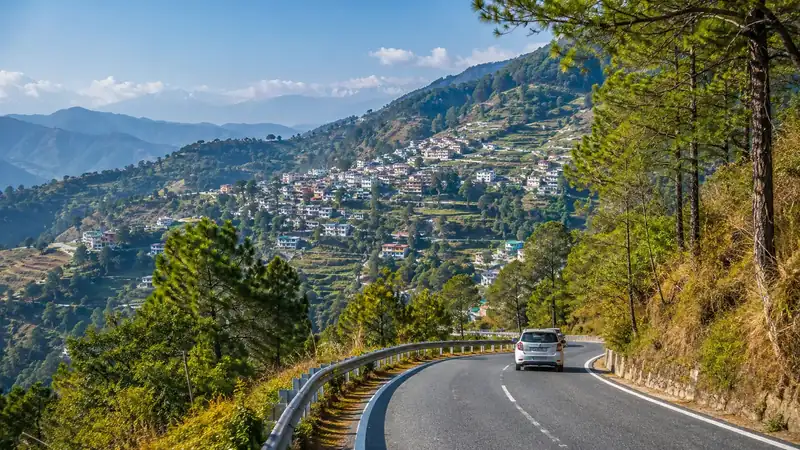 How to Reach Almora – By Bus, Car, Bike & Train