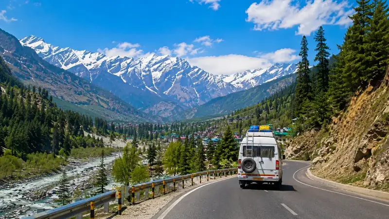 How to Reach Manali – By Road, Train and Flight