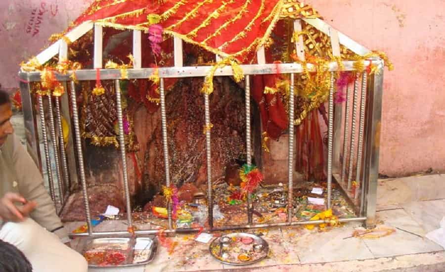 Divya-Shila-Yamunotri.jpg?profile=RESIZE_710x