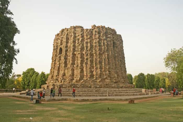 The Alai Minar