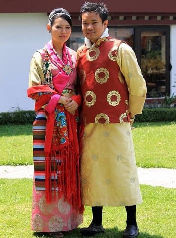 Traditional Dress of Sikkim for Women ...